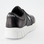 스니커즈 Baskets en cuir Prada 검은색 Homme