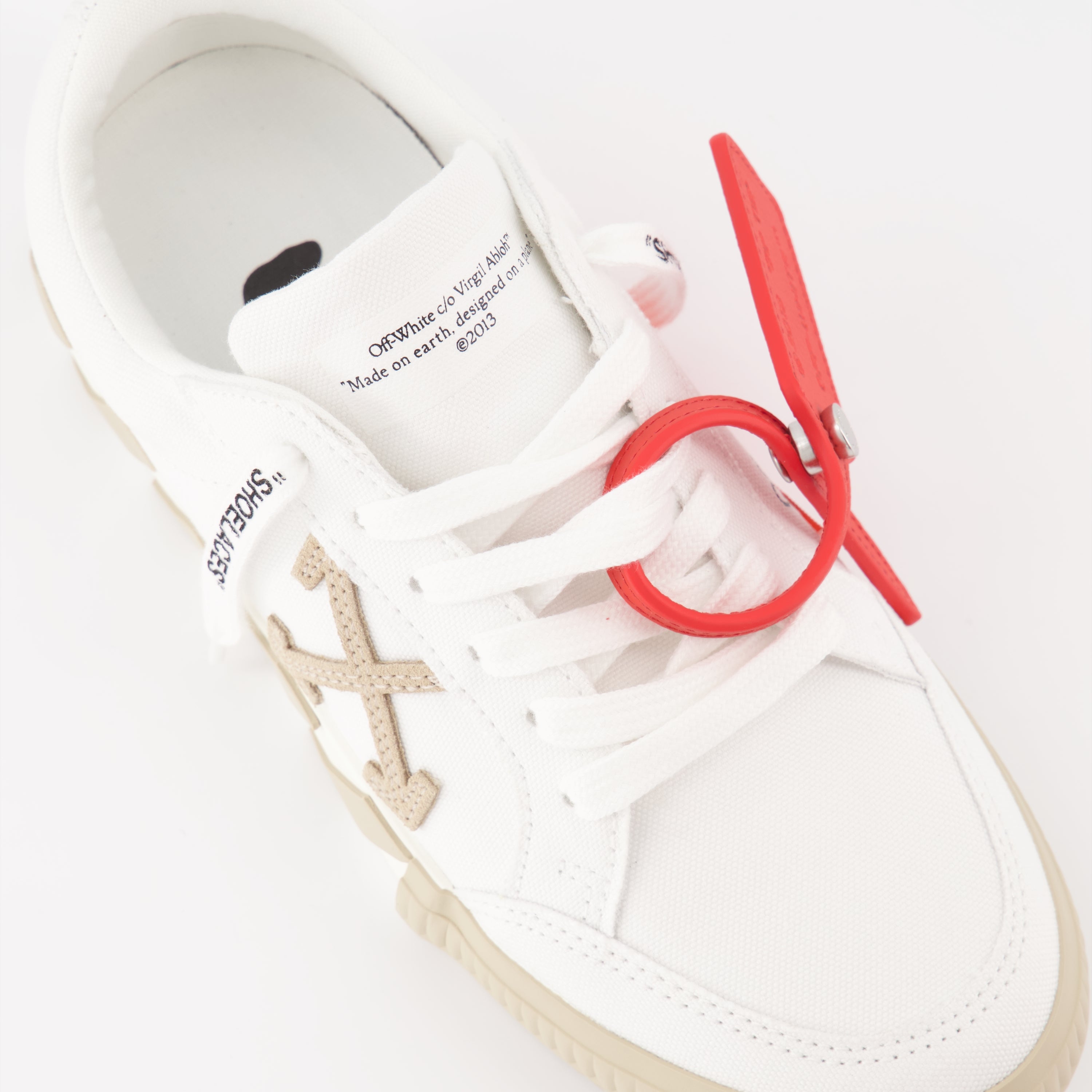 Baskets Low Vulcanized blanc beige