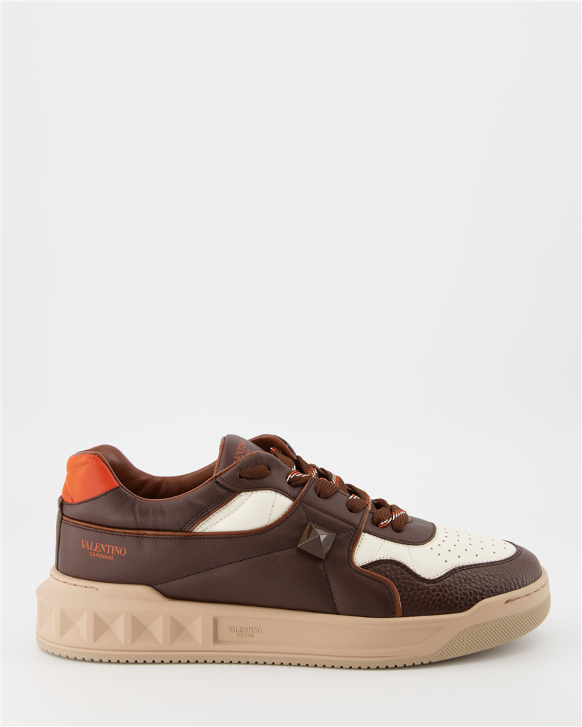 スニーカー ワンスタッドスニーカー Valentino Garavani 茶色 男