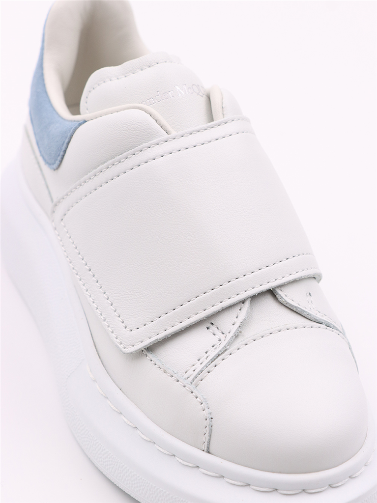 シューズ オーバーサイズスニーカー Alexander McQueen 青 子供たち