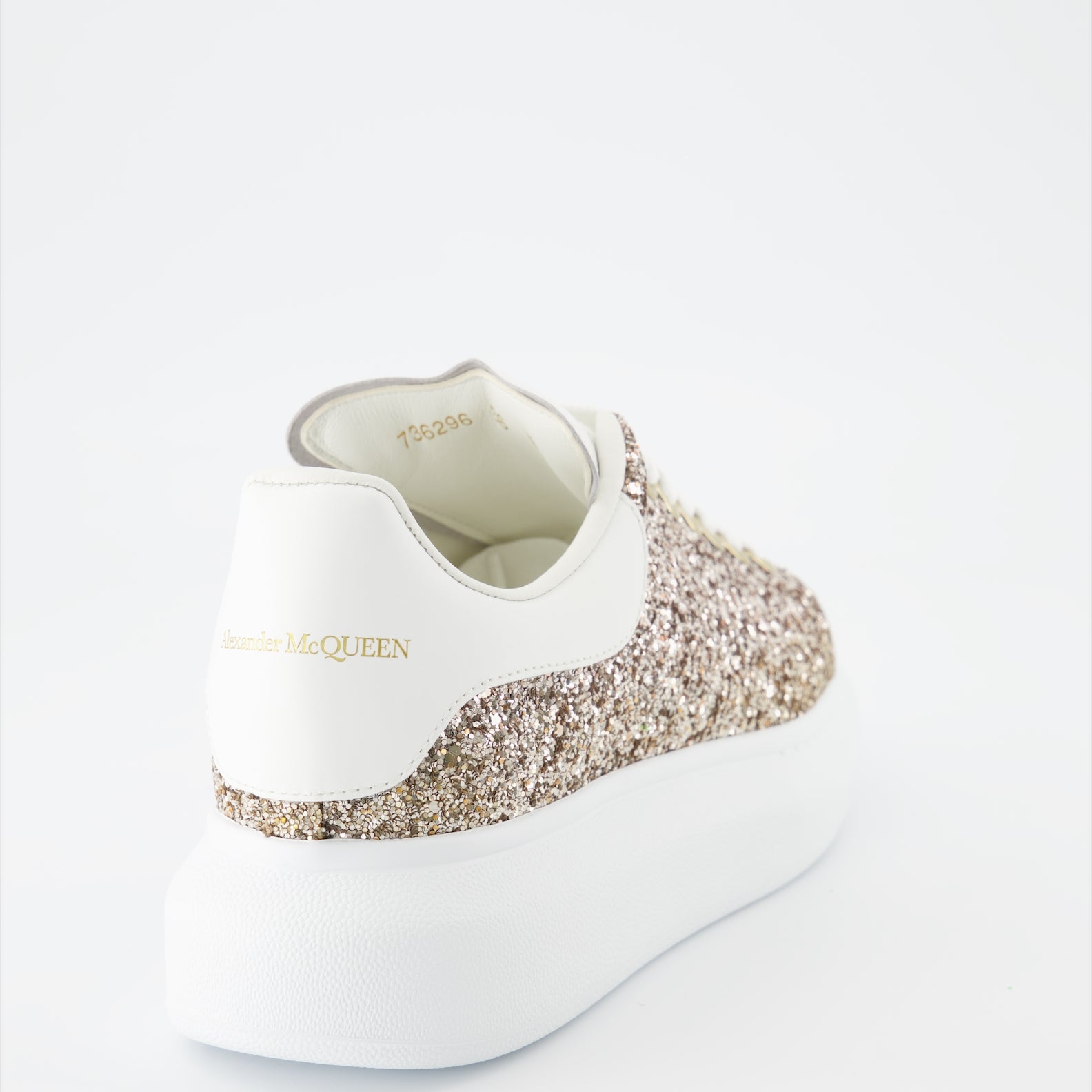 スニーカー オーバーサイズスニーカー Alexander McQueen 金 女性