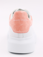 Shoes Oversized crocodile sneakers Alexander McQueen Pink Girls (3 years and over)