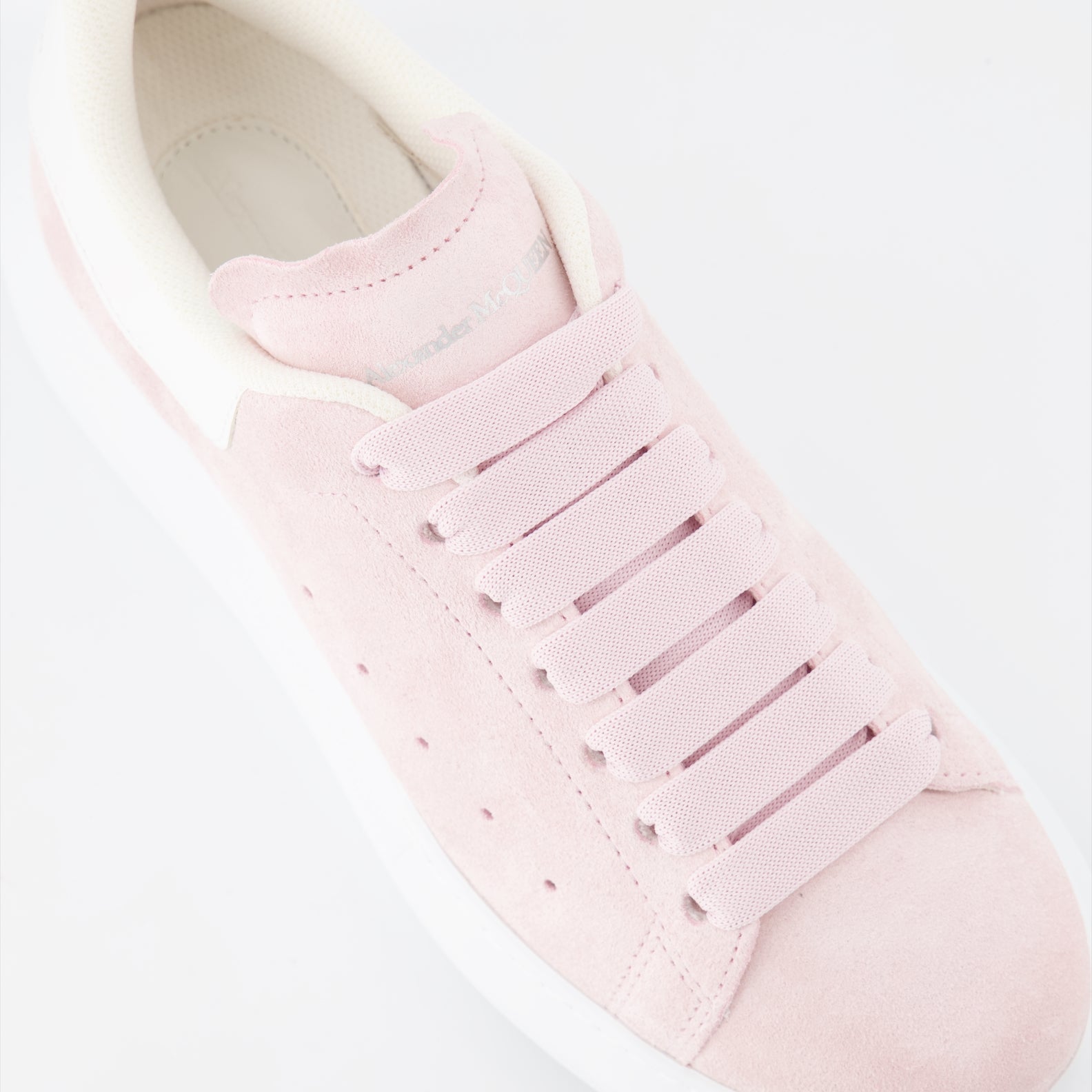 スニーカー オーバーサイズスニーカー Alexander McQueen ピンク 女性