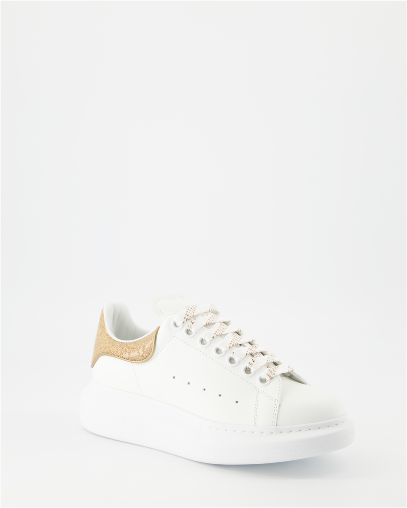 スニーカー オーバーサイズスニーカー Alexander McQueen 茶色 女性