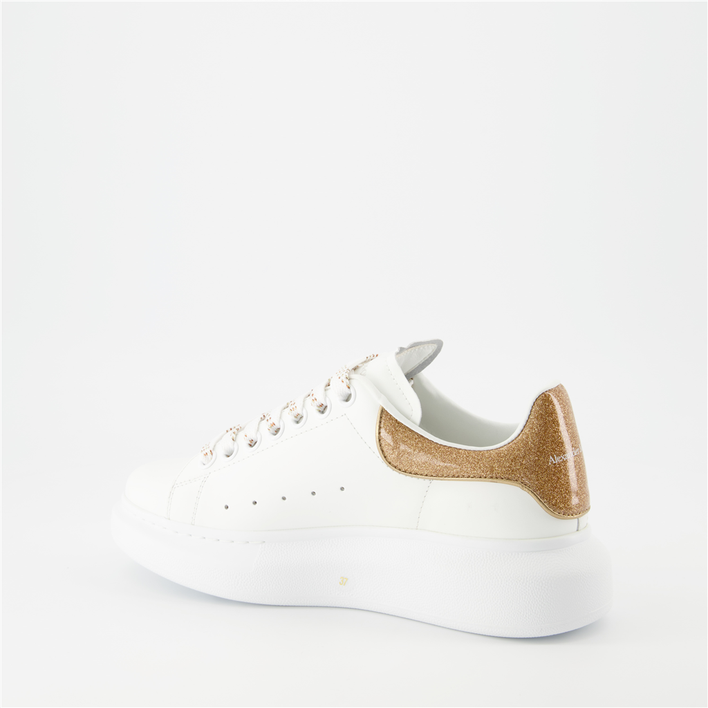 スニーカー オーバーサイズスニーカー Alexander McQueen 茶色 女性