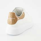 スニーカー オーバーサイズスニーカー Alexander McQueen 茶色 女性