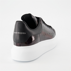 スニーカー オーバーサイズスニーカー Alexander McQueen 黒 女性