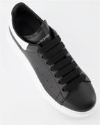 スニーカー オーバーサイズスニーカー Alexander McQueen 黒 女性