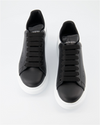 スニーカー オーバーサイズスニーカー Alexander McQueen 黒 女性