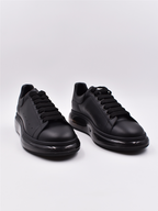Sneakers Oversized sneakers Alexander McQueen Black Man