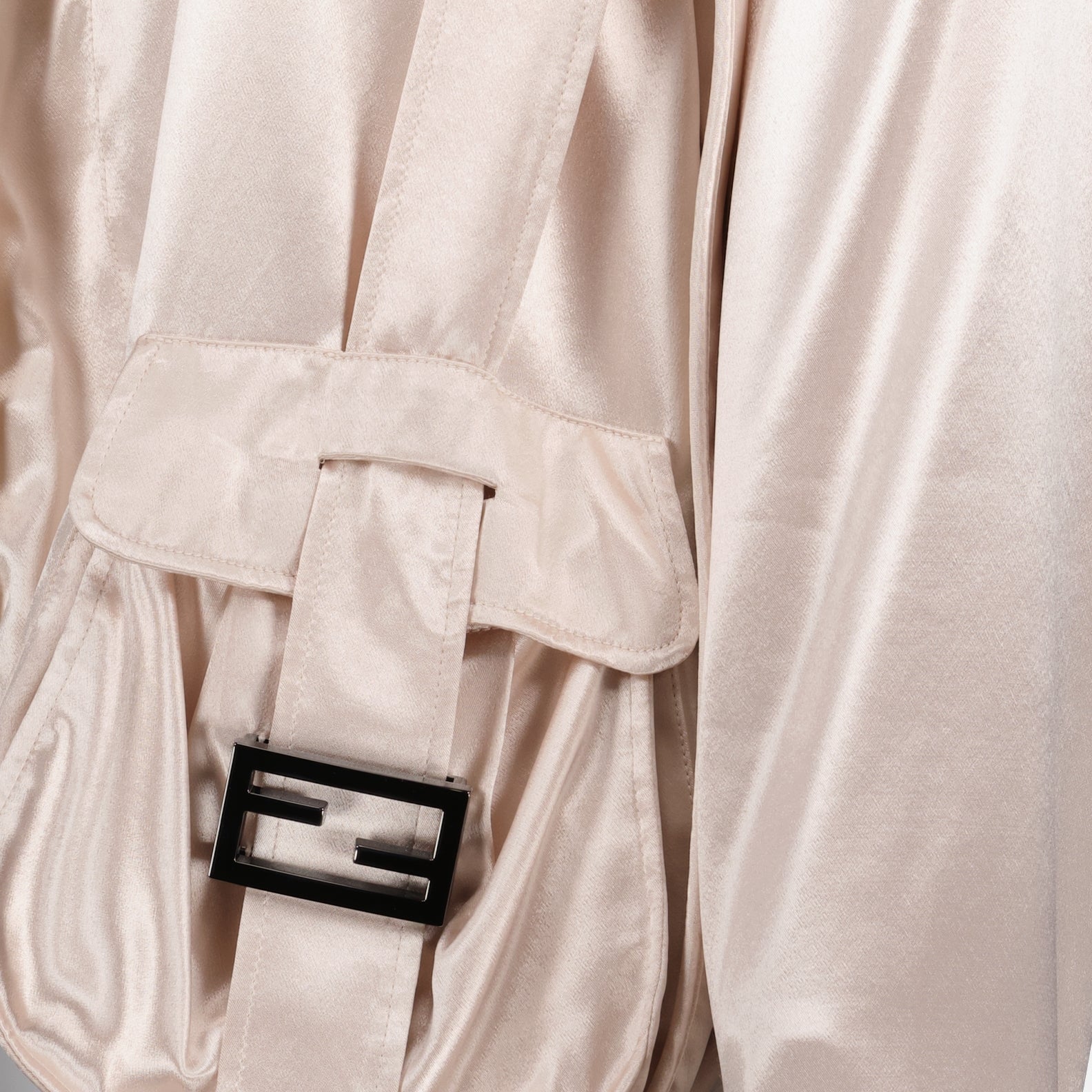 Jaquetas Blusão em satin Fendi Bege Femme