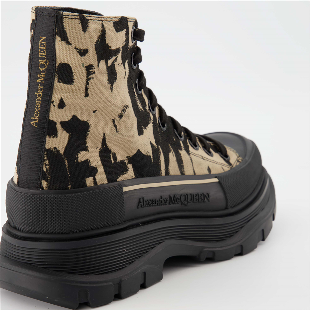Bottes et bottines Bottines Tread Slick Graffiti Alexander McQueen Beige Homme