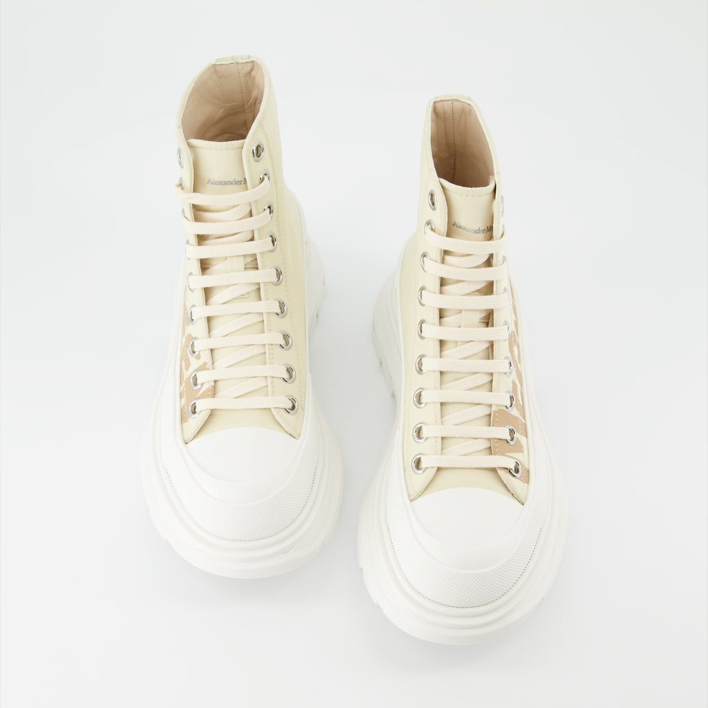 Bottines Bottines Tread Slick Graffiti Alexander McQueen Beige Femme