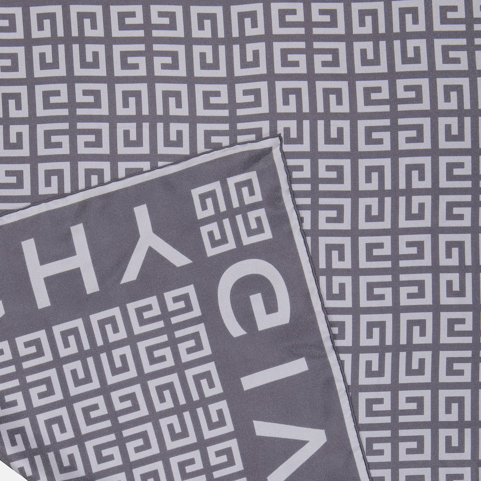 Écharpes, foulards et gants Carré de soie 4G Givenchy Gris Femme