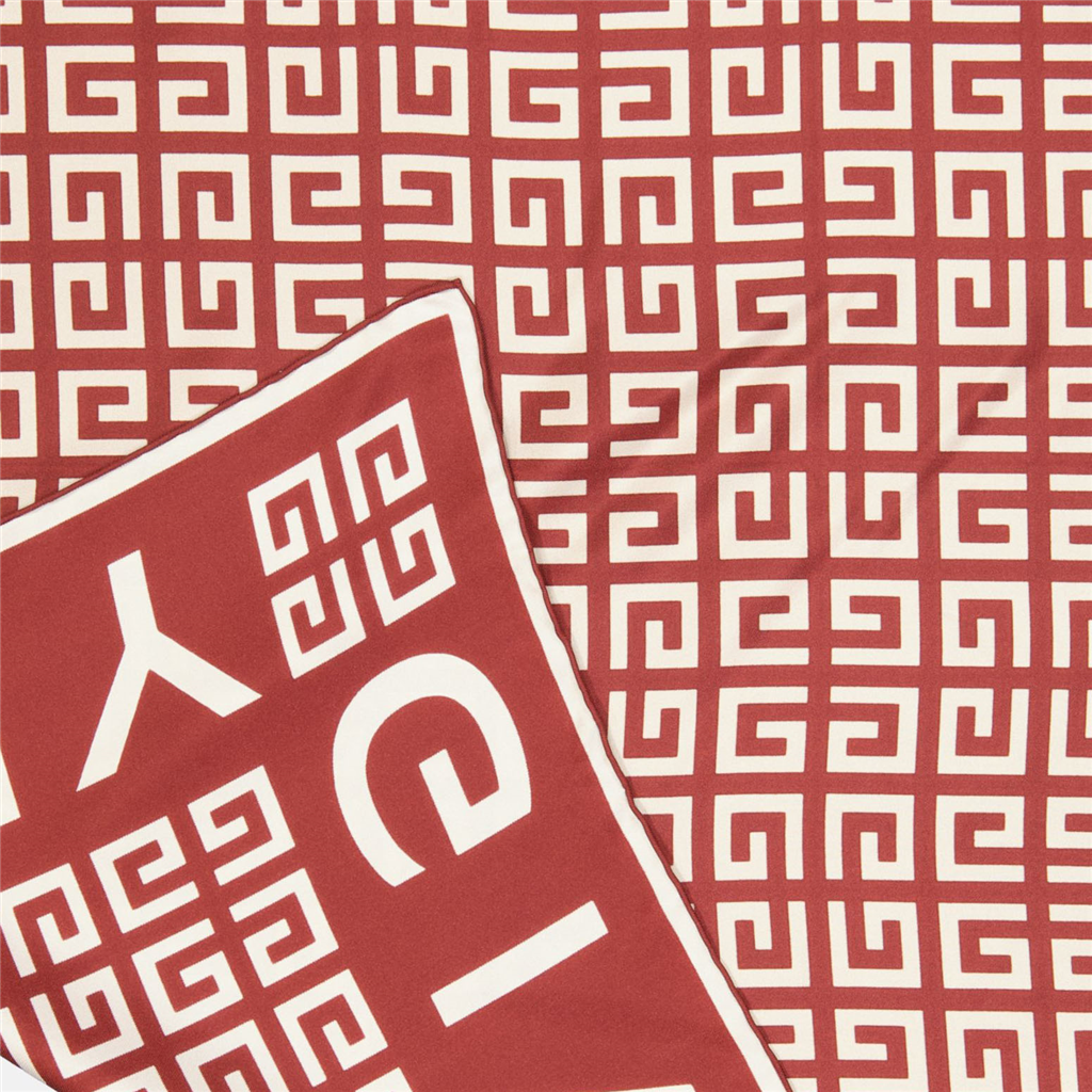 Écharpes, foulards et gants Carré de soie 4G Givenchy Rouge Femme