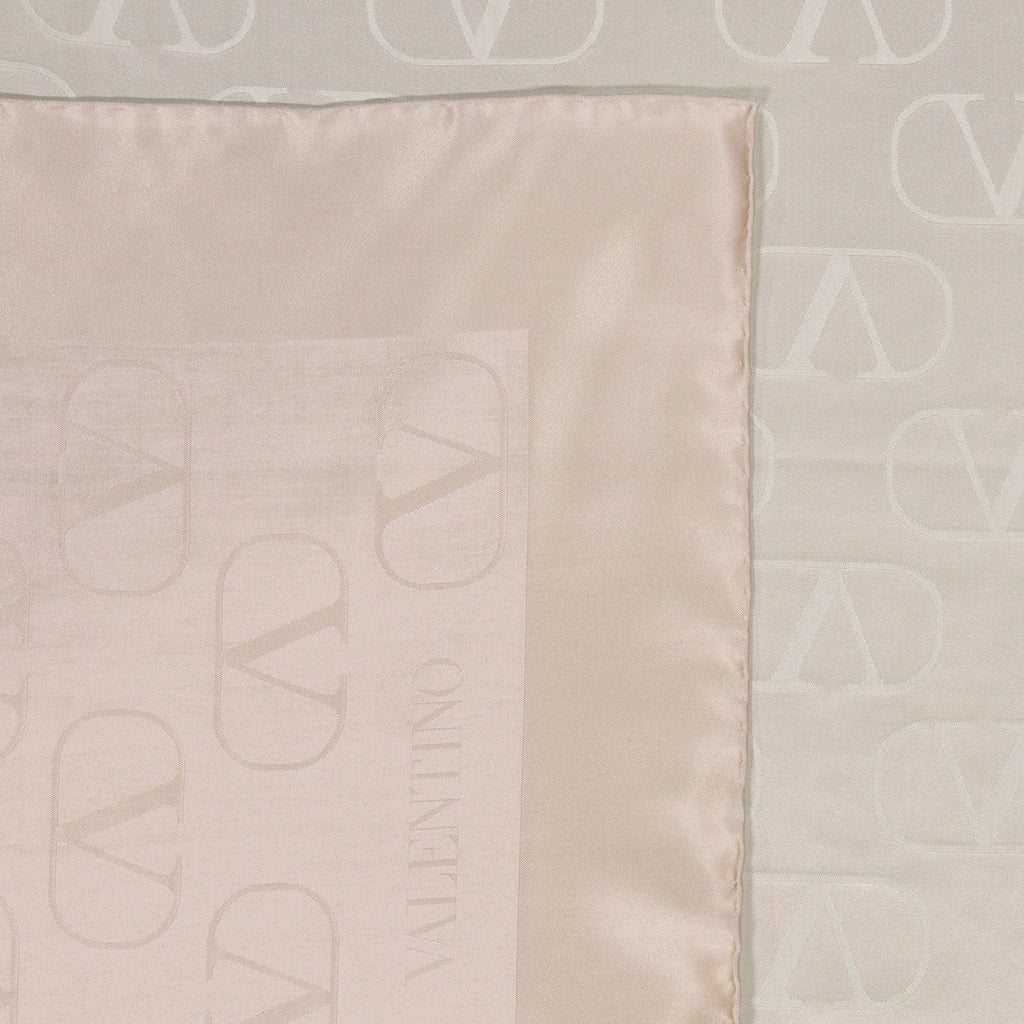 Lenços e luvas Châle en soie VLogo Signature Valentino Garavani Bege Femme