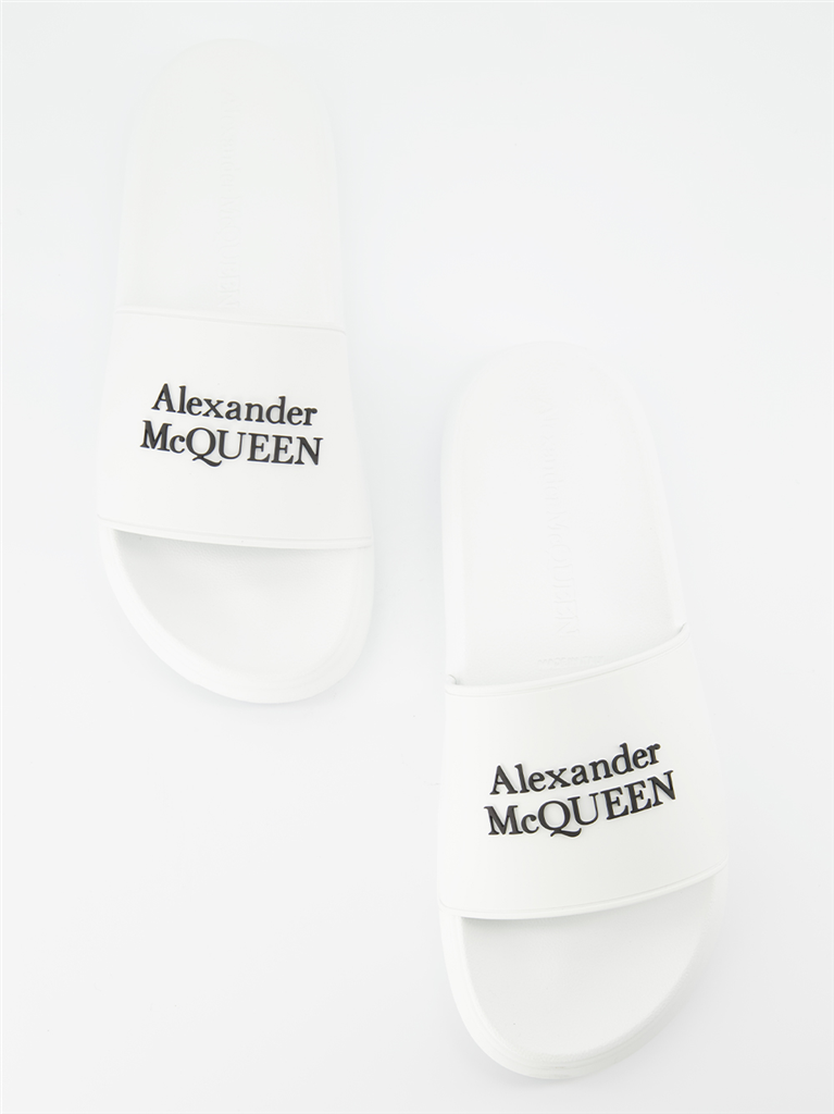 Offene schuhe Claquettes à logo Alexander McQueen Weiß Homme