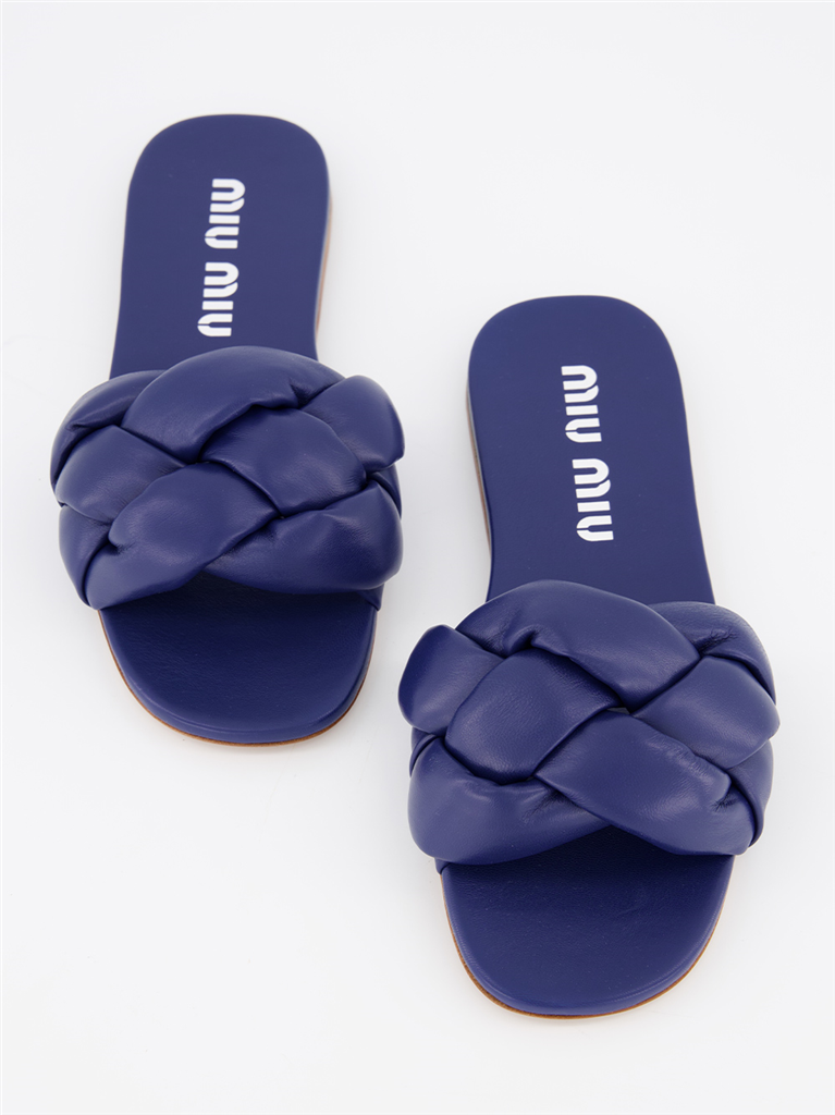 Sapatos abertos Claquettes en cuir Miu Miu Azul Femme