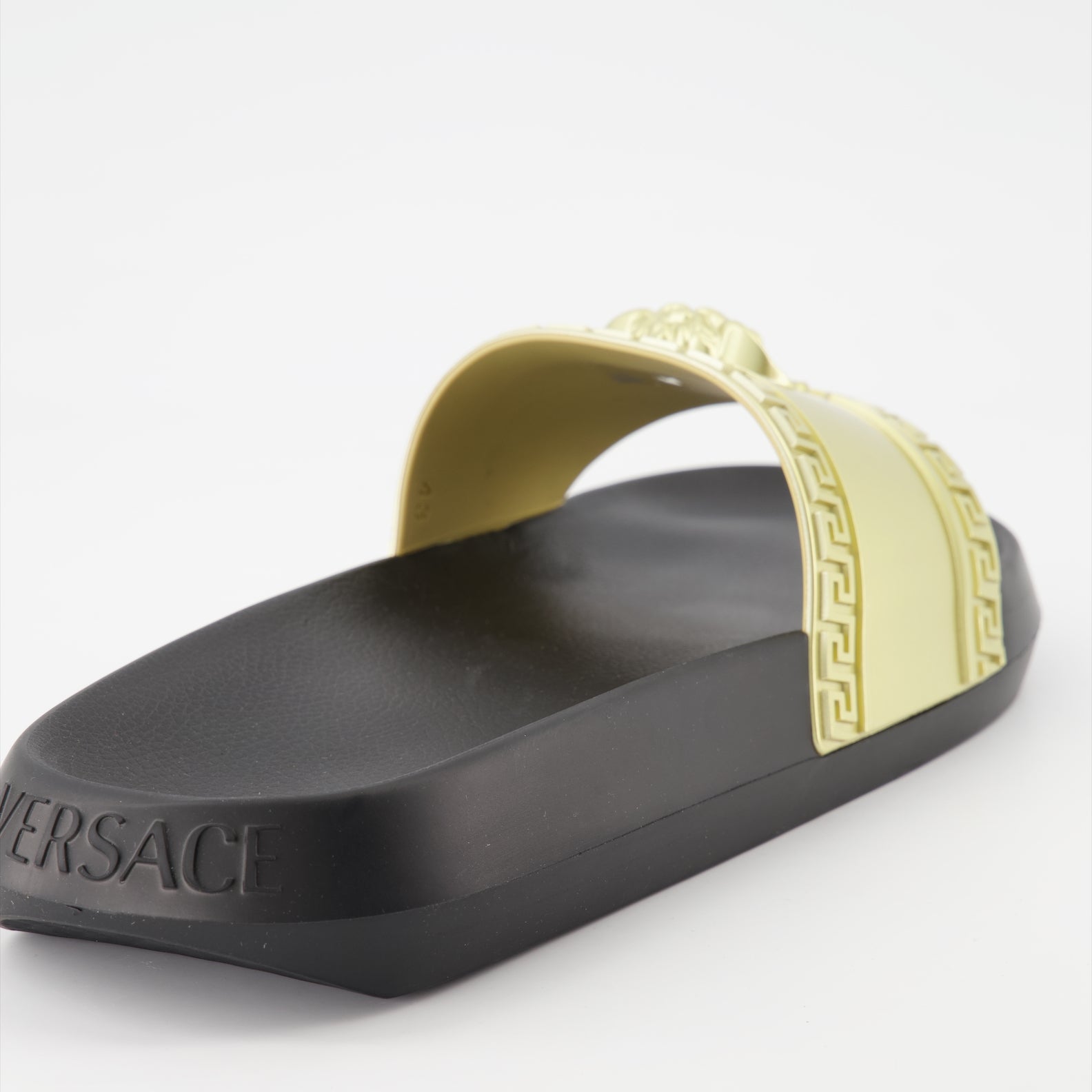 Sapatos abertos Claquettes Medusa Head Versace Ouro Homme