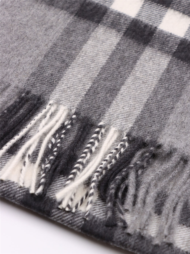 Écharpes, foulards et gants Écharpe à carreaux Burberry Gris Unisexe