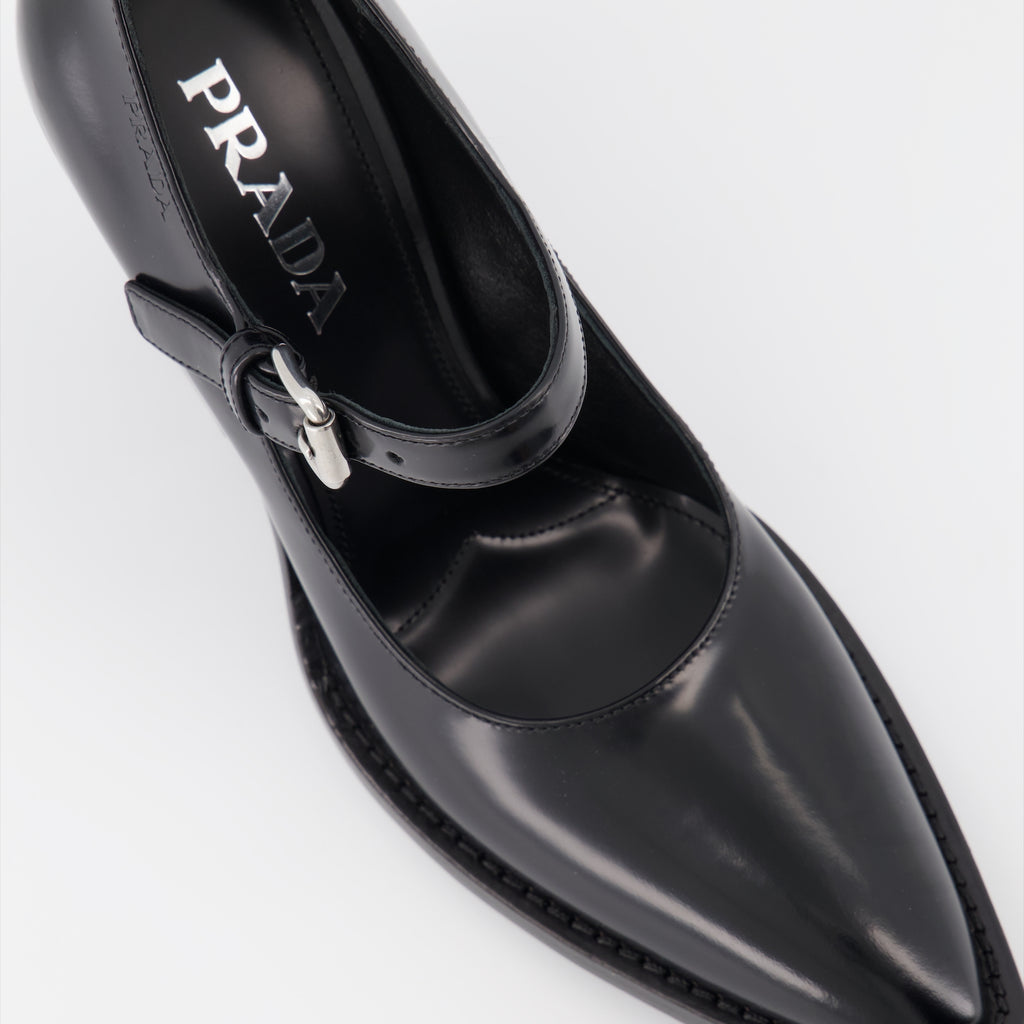 Escarpins Escarpins en cuir brossé Prada Noir Femme