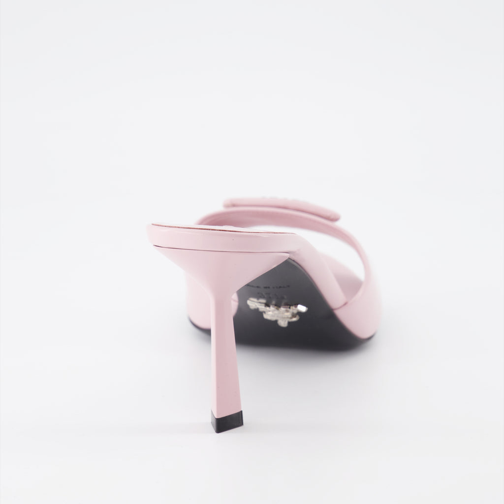 Chaussures ouvertes Mules en cuir Prada Rose Femme