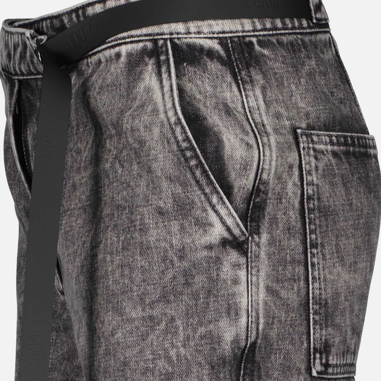 Pantalones Pantalon en denim Fendi Gris Femme