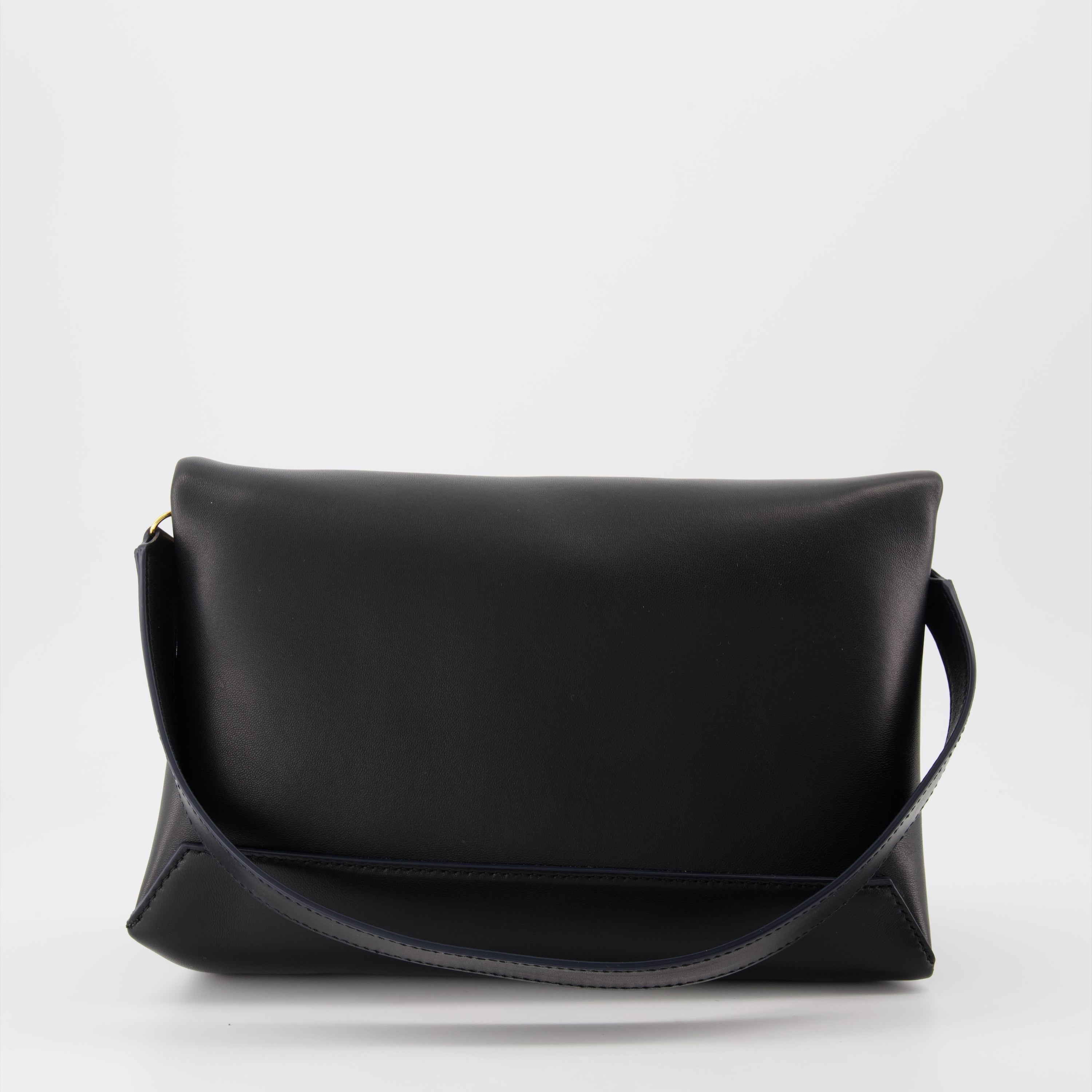 Pochette Chain médium en cuir noir