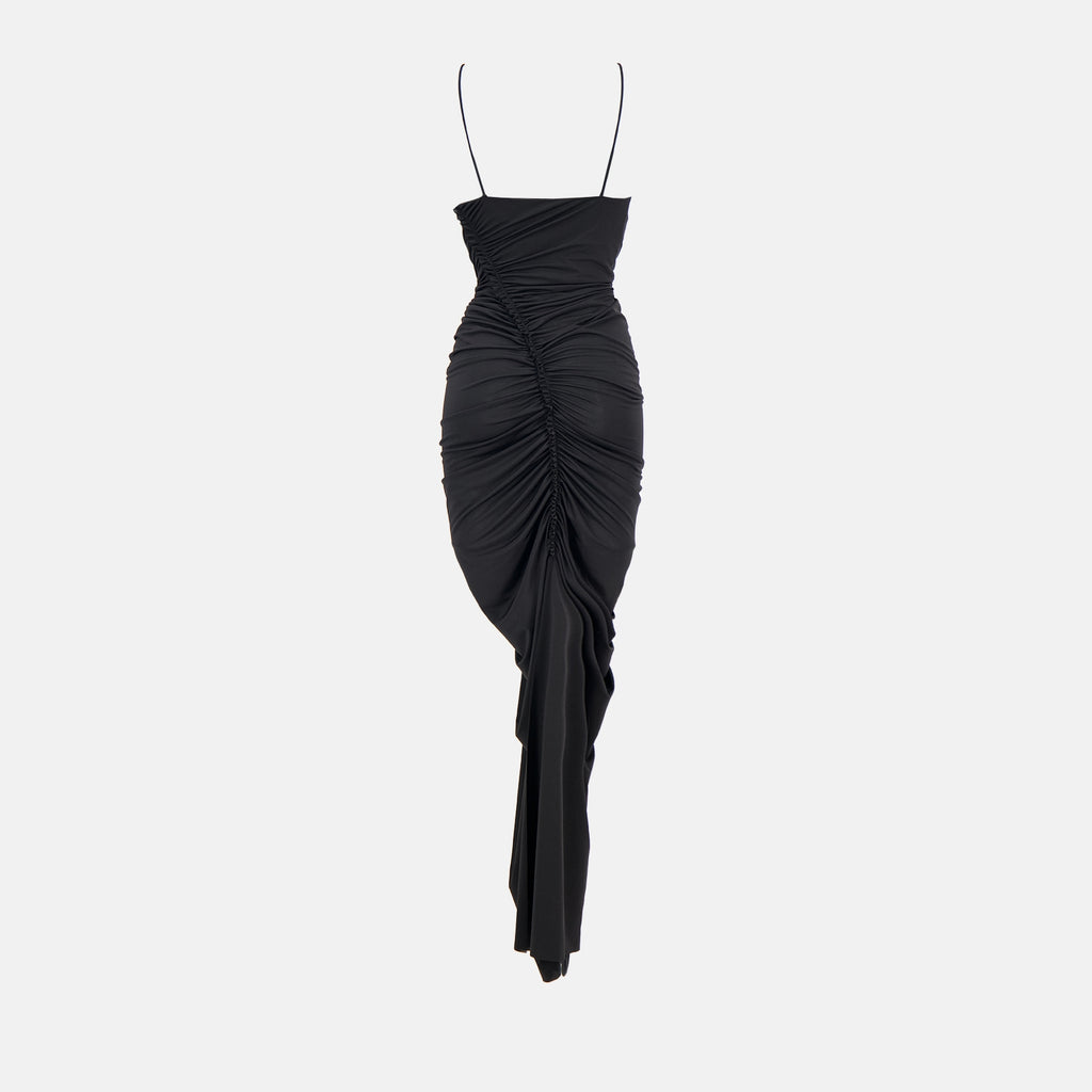 Robe noire froncée