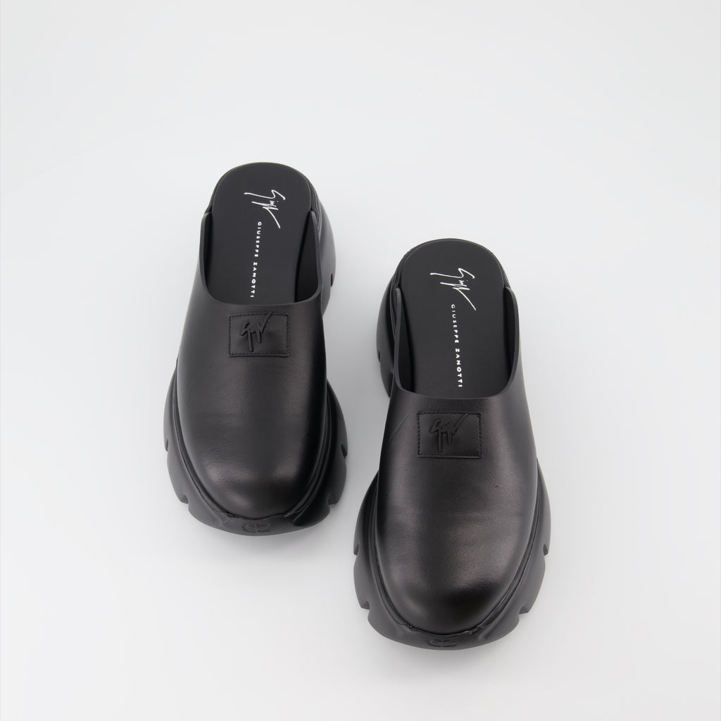 オープントゥシューズ サボ アポカリプス Giuseppe Zanotti 黒 女性