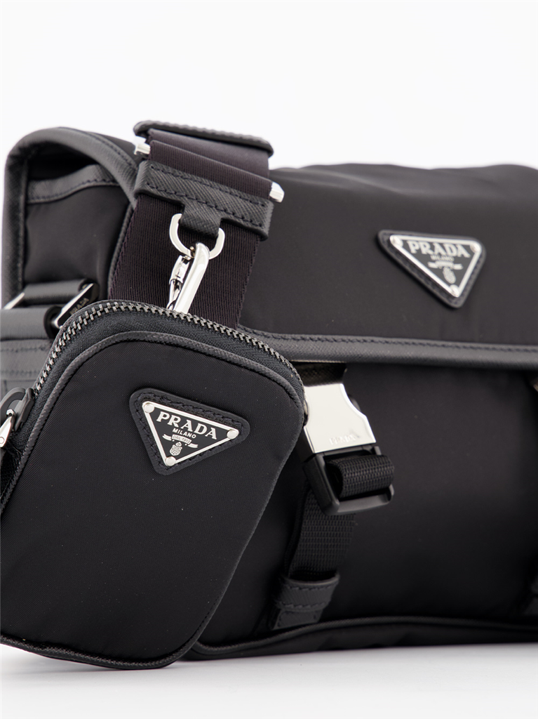 Borse a tracolla Sac bandoulière en Re-Nylon Prada Nero Homme