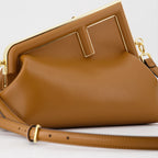 Sacs bandoulière Sac Fendi First midi Fendi Marron Femme