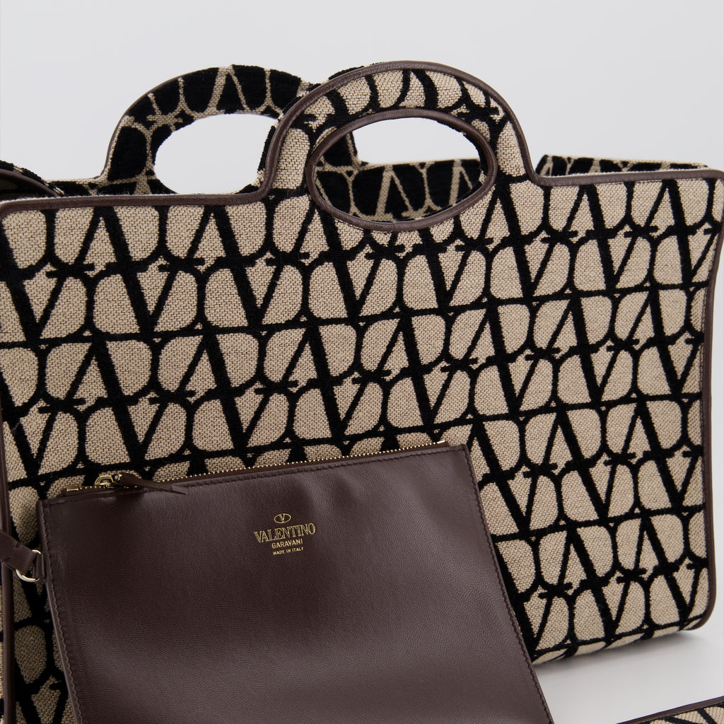 Tote bags Sac le Troisième en toile Valentino Garavani Braun Femme