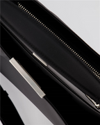 Bolsos bandolera Sac Peekaboo ISeeU Fendi Negro Homme