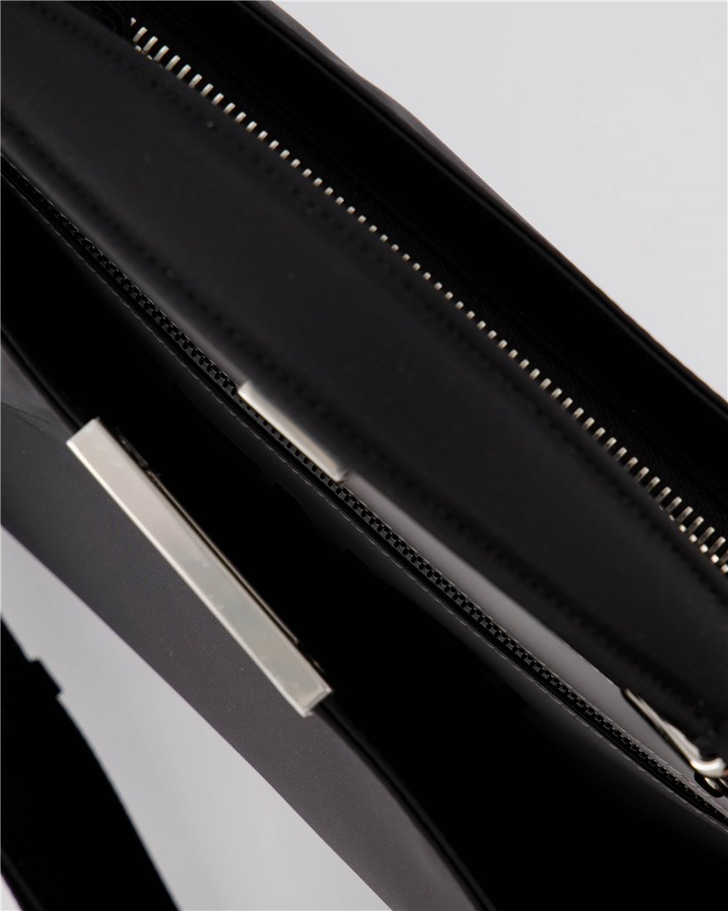 Bolsos bandolera Sac Peekaboo ISeeU Fendi Negro Homme