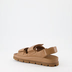 Offene schuhe Sandales en cuir Prada Braun Femme