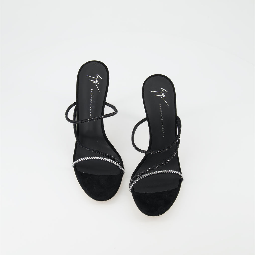 オープントゥシューズ ジュリアンサンダル Giuseppe Zanotti 黒 女性