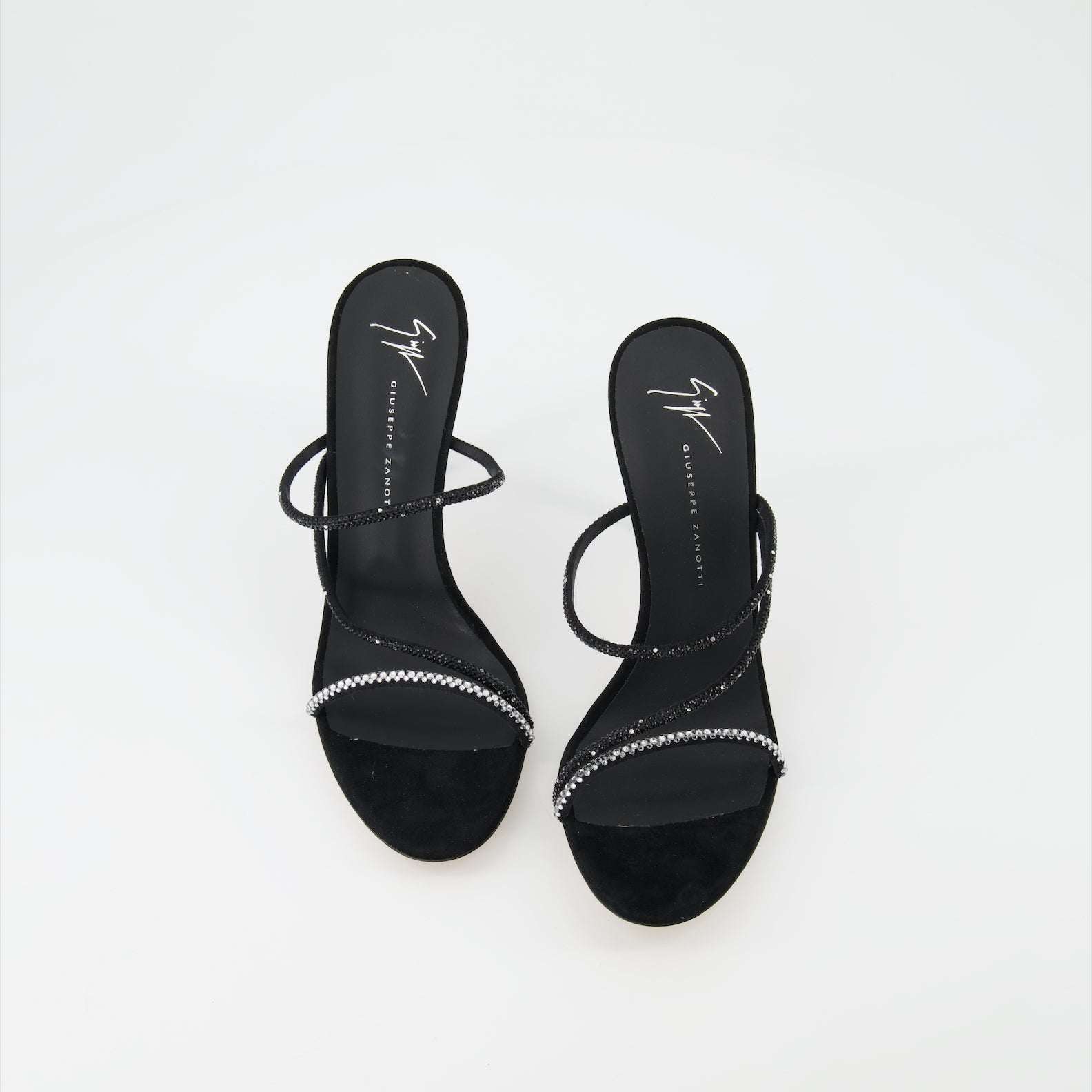 オープントゥシューズ ジュリアンサンダル Giuseppe Zanotti 黒 女性