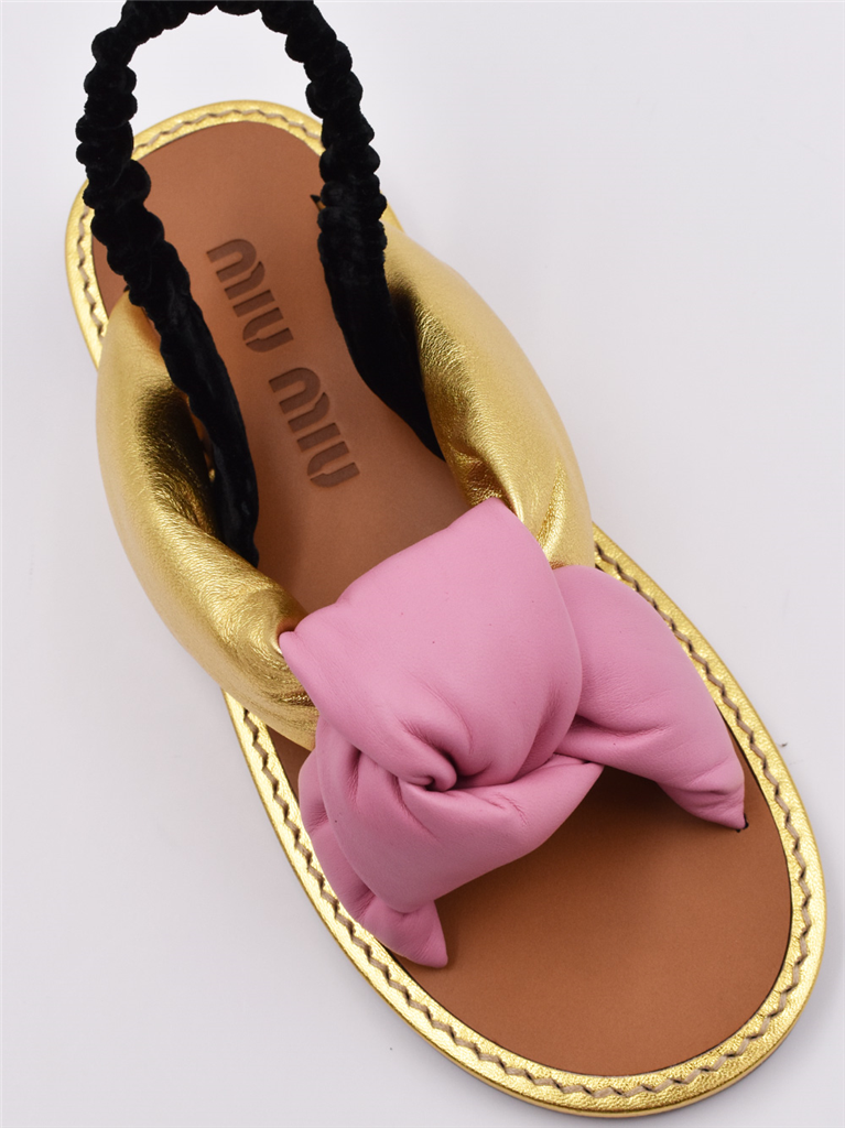 Baskets Sandales nouées Or Miu Miu Doré Femme