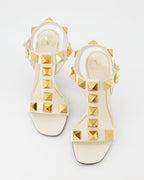 Sapatos abertos Sandales Roman Stud Valentino Garavani Branco Femme