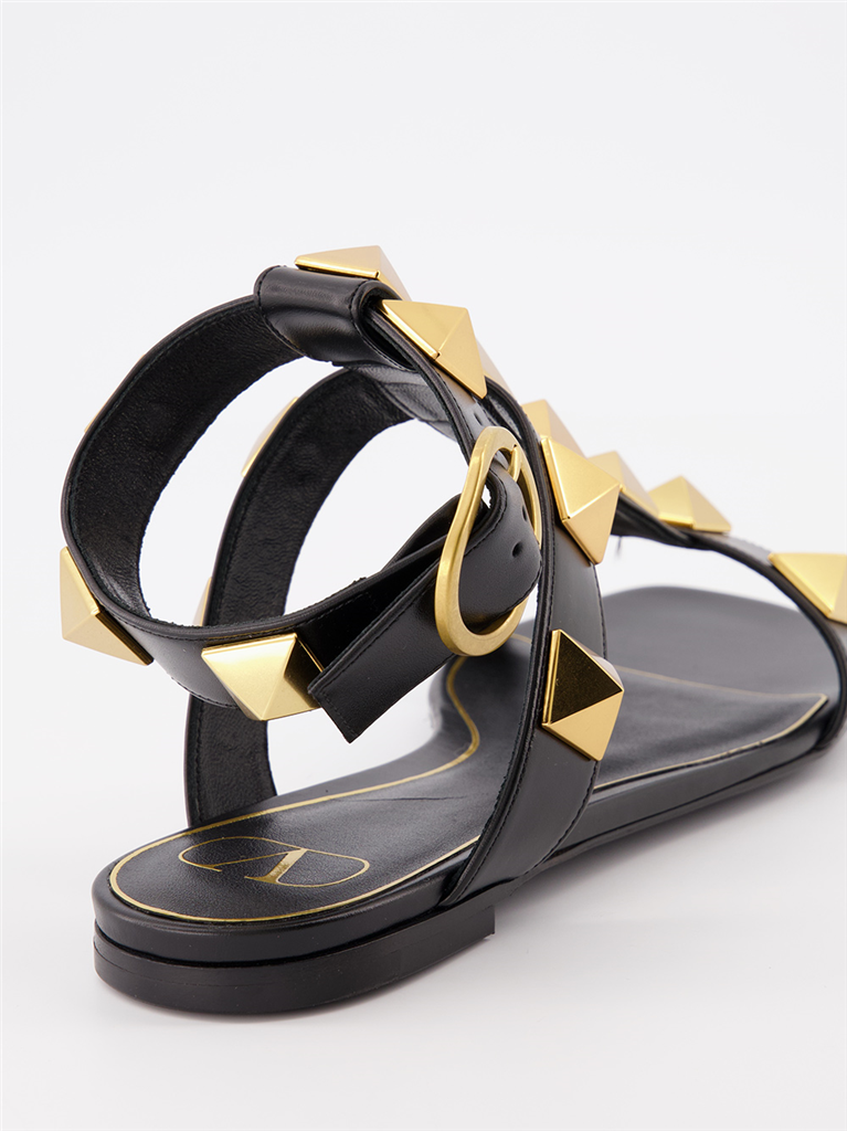 Chaussures ouvertes Sandales Romanstud Valentino Garavani Noir Femme
