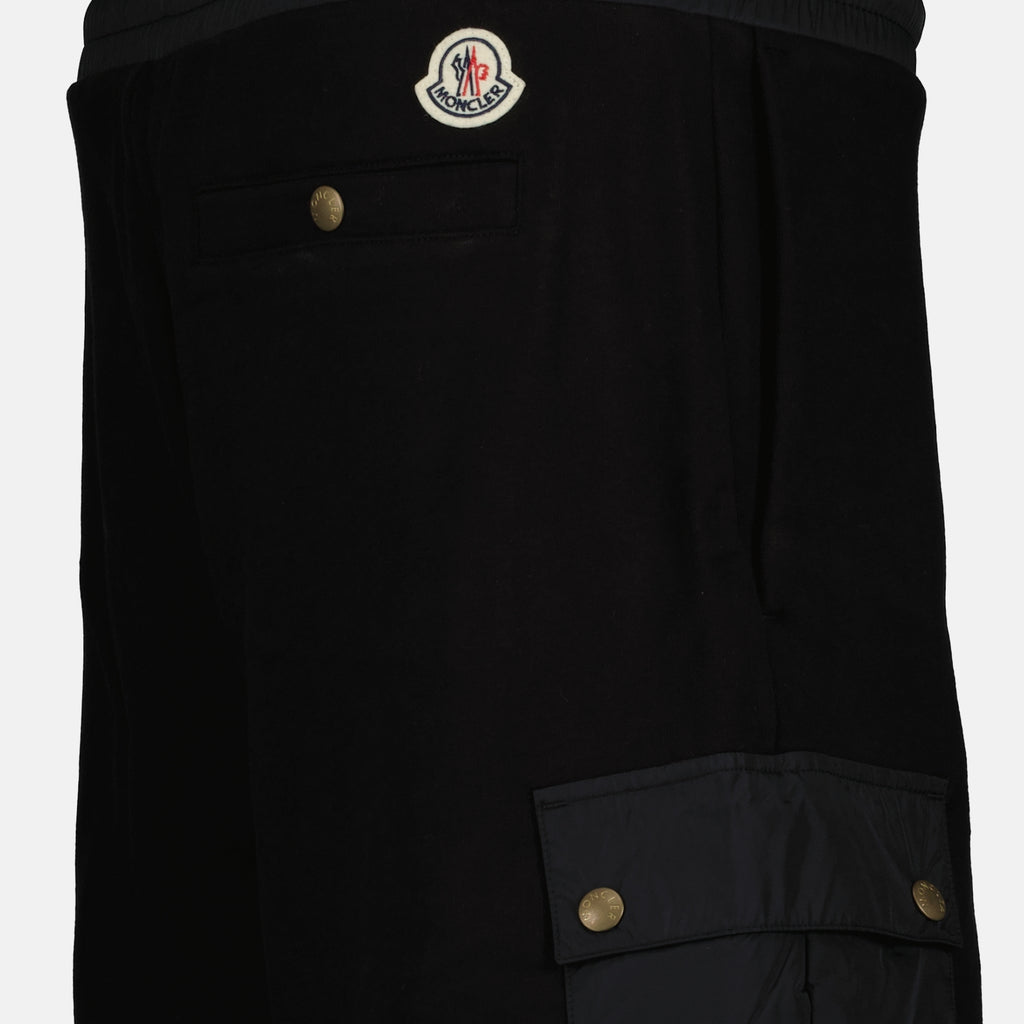 ショートパンツ ロゴパッチショーツ Moncler 黒 男