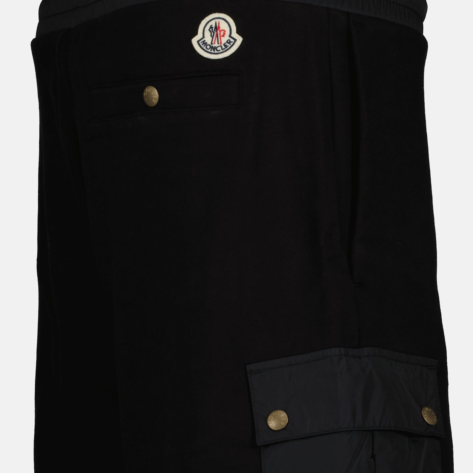 ショートパンツ ロゴパッチショーツ Moncler 黒 男