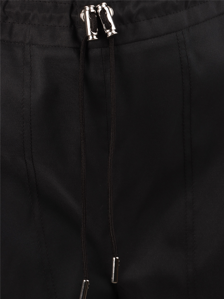 ショートパンツ フレアショーツ Alexander McQueen 黒 女性