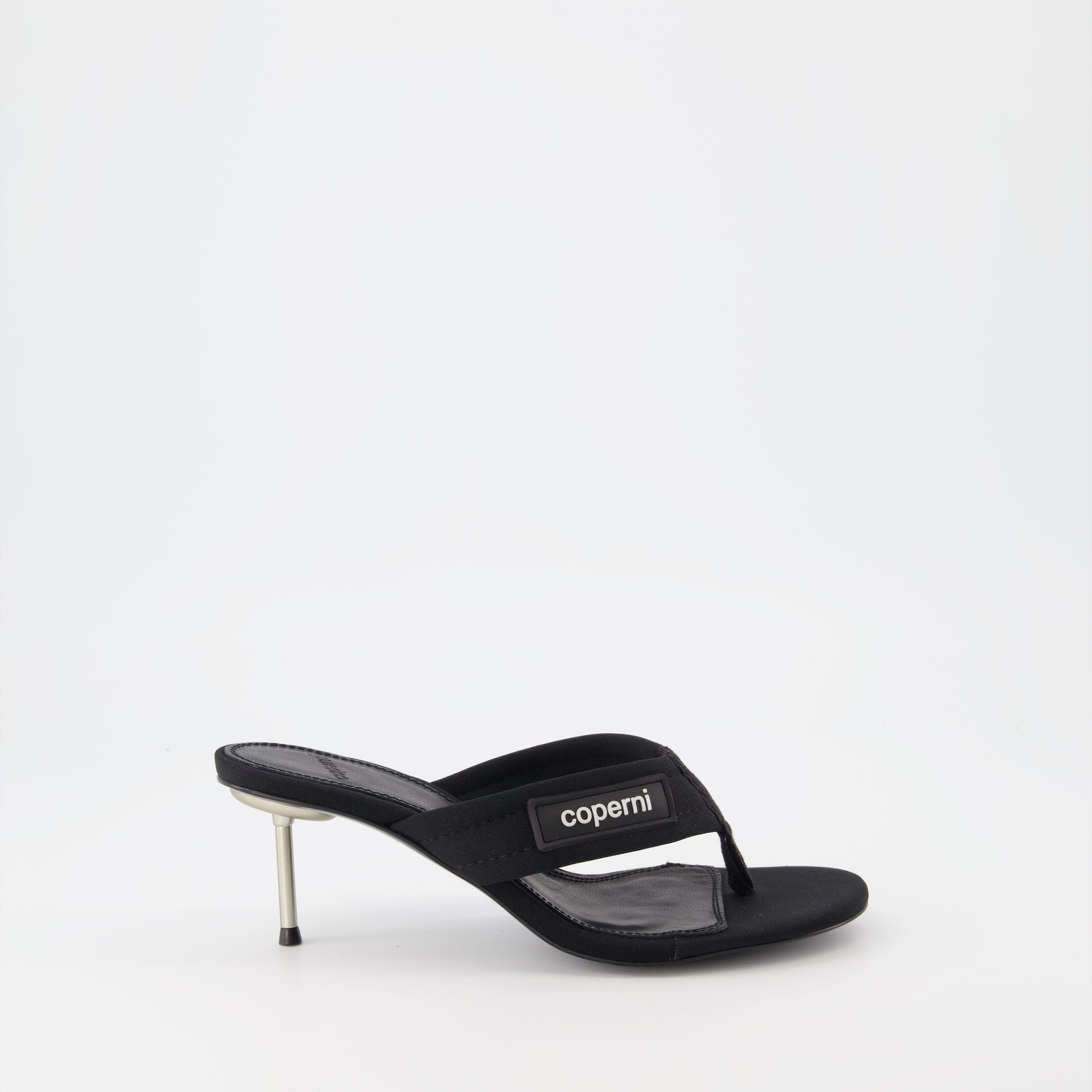 Tongs à talon noir
