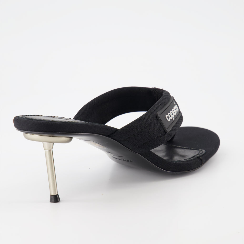 Tongs à talon noir