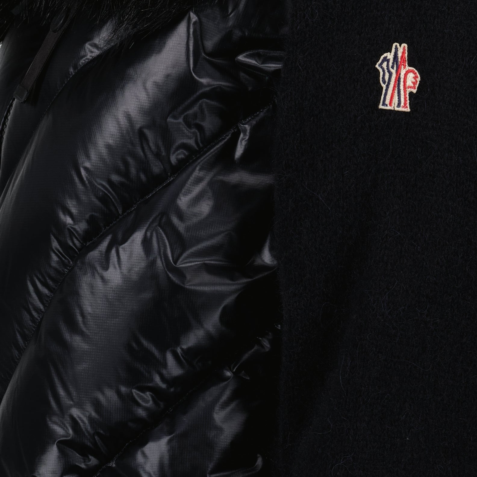 ジャケット キルティングジャケット Moncler Grenoble 黒 Femme